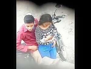 Khule Me Bike Ka Support Liye Khade Khade Chudai video