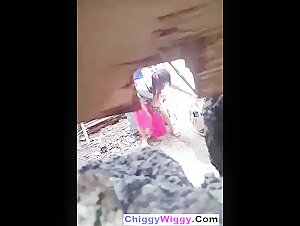 Public Place Me Aise Chudai Karoge to Koi to Record Kar Hi lega