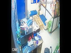 Instagram Meme Ghar Par Pati Nahi Tha To Naukar Ke Sath Chalu Viral Video MMS 4 of 5